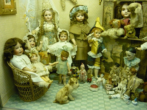 Красивая коллекция кукол