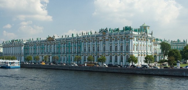 Эрмитаж в Петербурге