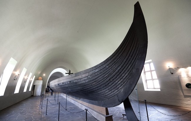 Гокстадский корабль в музее кораблей викингов, Норвегия