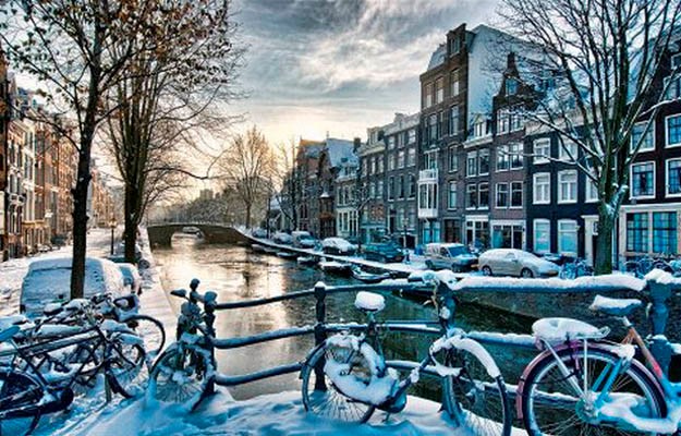 Что предлагает туристам Амстердам в декабре