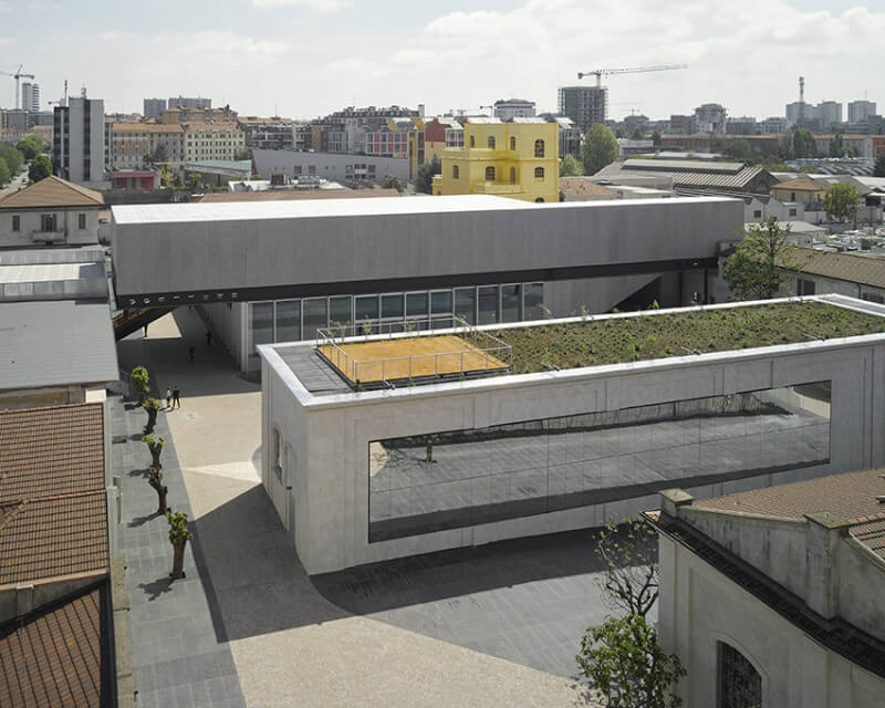 Фонд Prada в Милане, вид с высоты на здание, фото